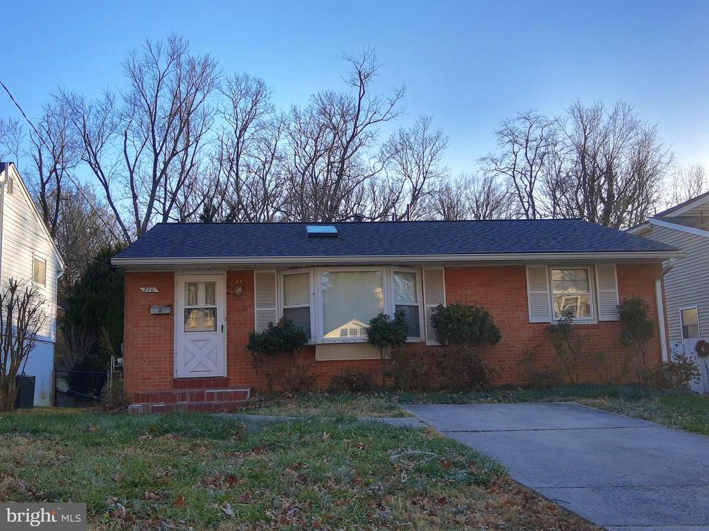 710 ANDERSON AVENUE
