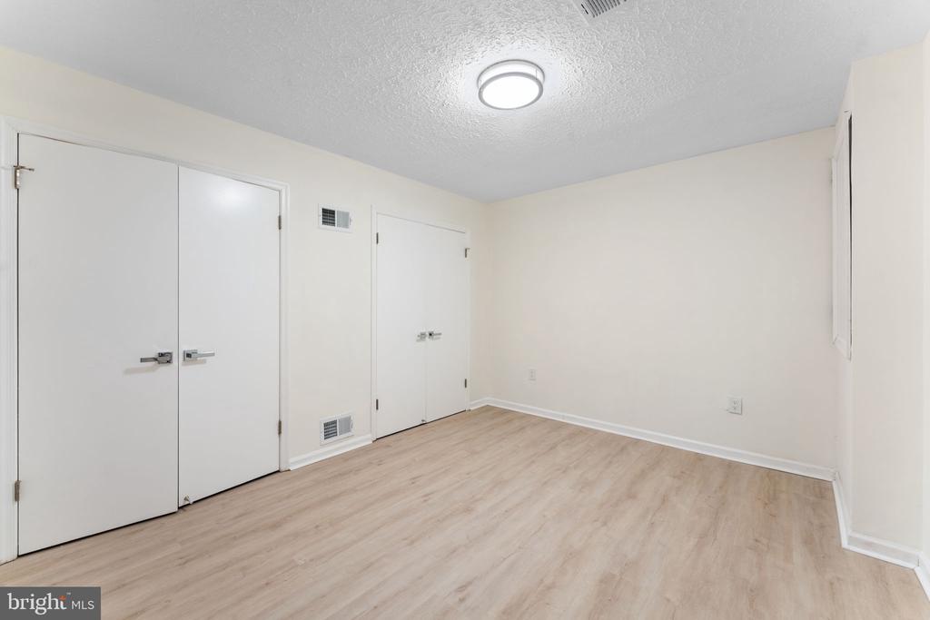 11005 EARLSGATE LANE