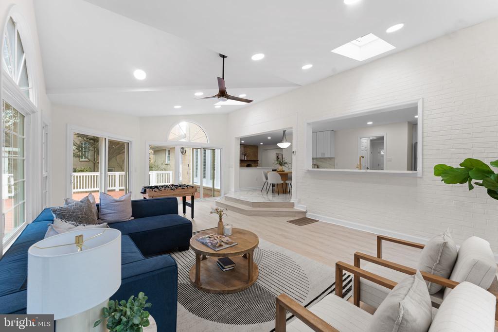 11005 EARLSGATE LANE