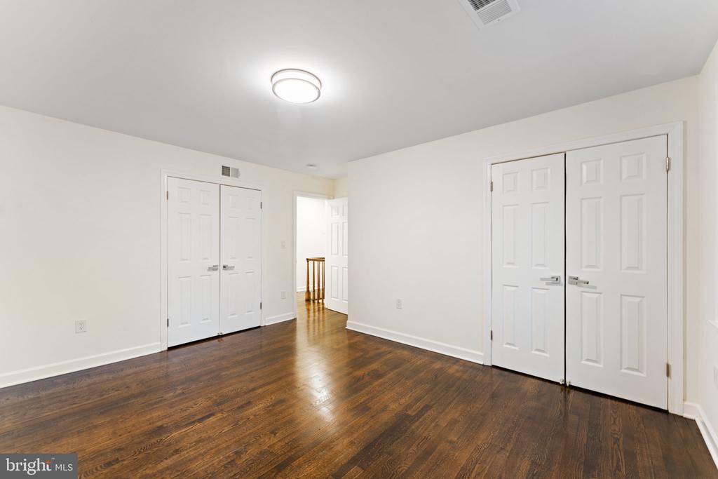 11005 EARLSGATE LANE