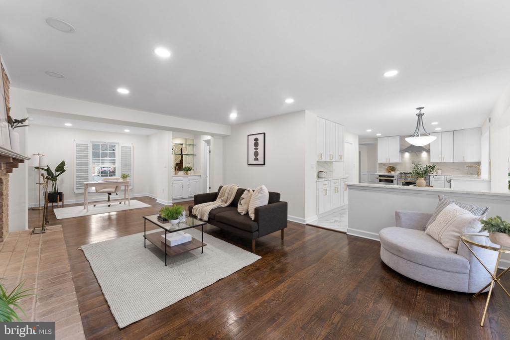 11005 EARLSGATE LANE