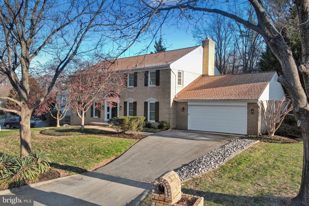 11005 EARLSGATE LANE