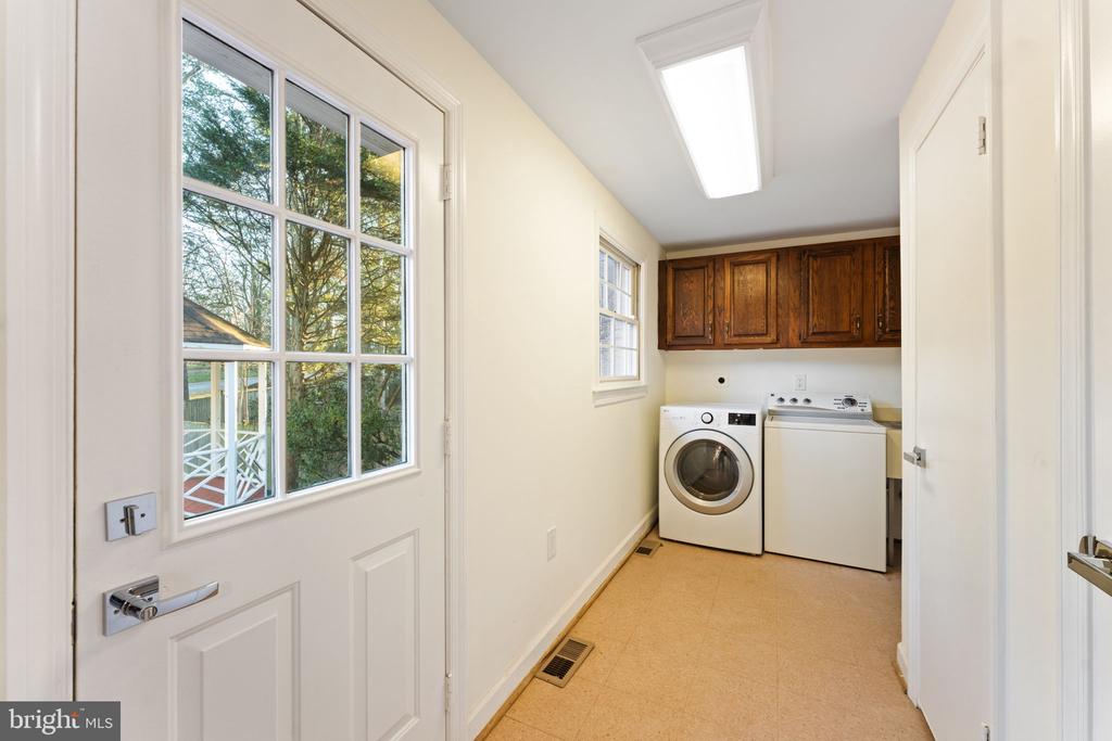 11005 EARLSGATE LANE