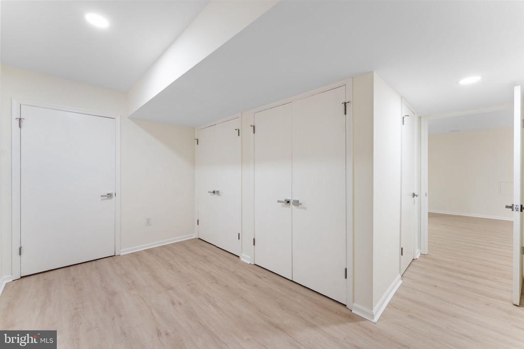 11005 EARLSGATE LANE