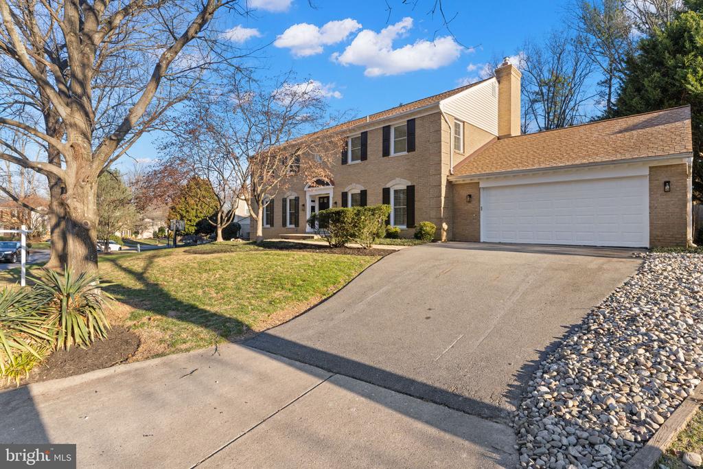 11005 EARLSGATE LANE