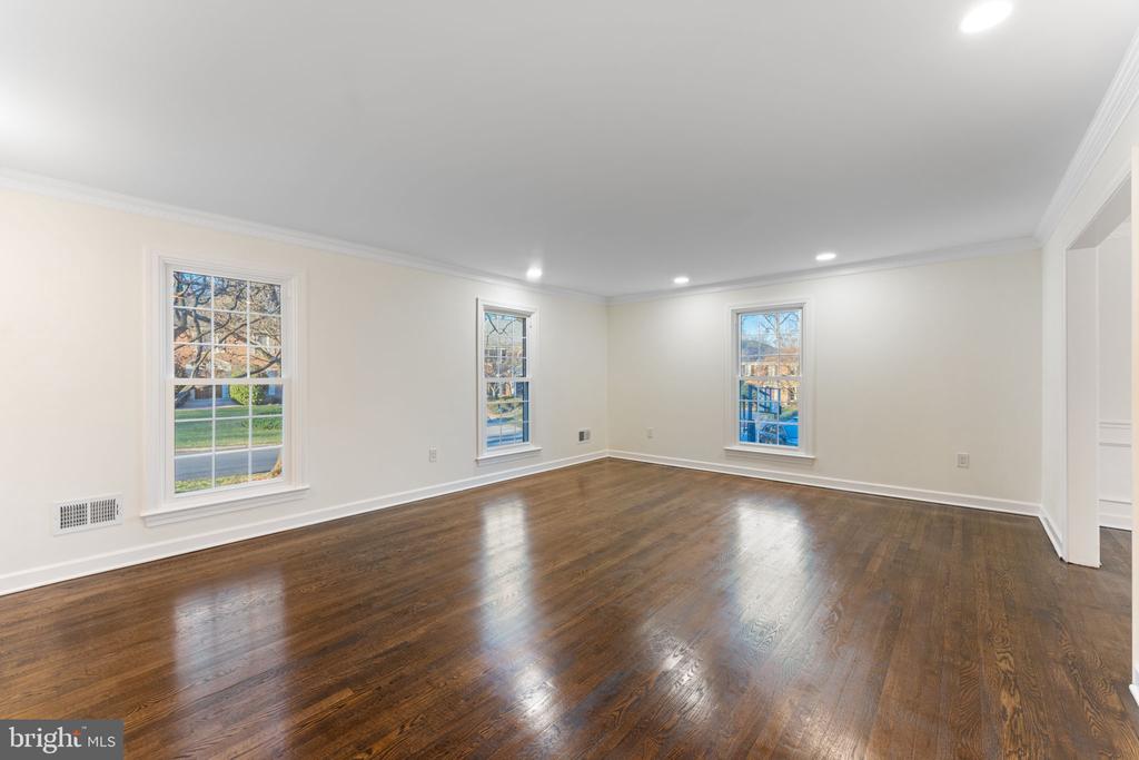 11005 EARLSGATE LANE