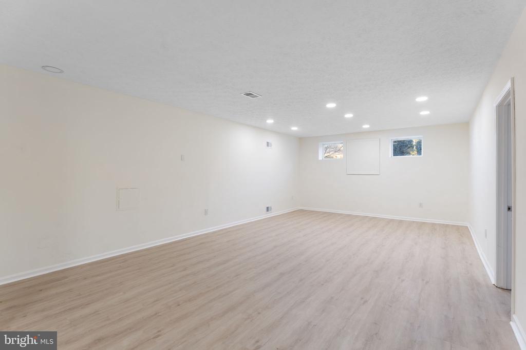 11005 EARLSGATE LANE