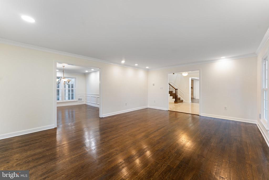 11005 EARLSGATE LANE