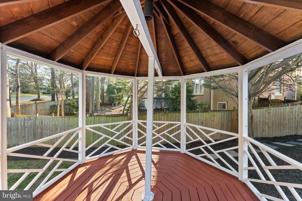 11005 EARLSGATE LANE