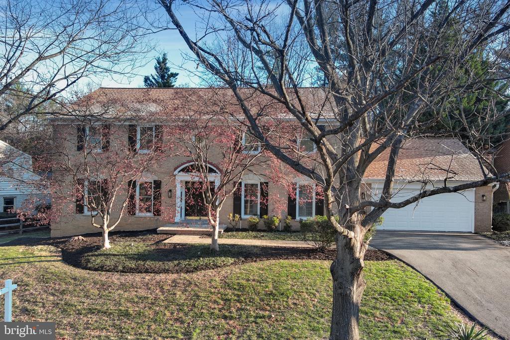 11005 EARLSGATE LANE