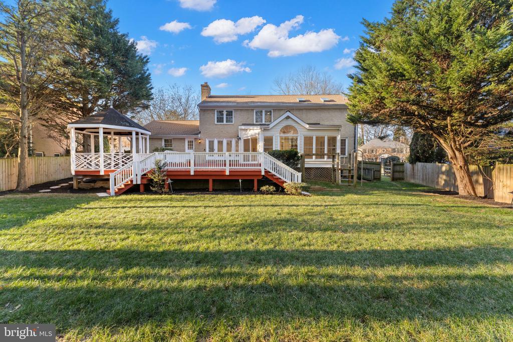 11005 EARLSGATE LANE