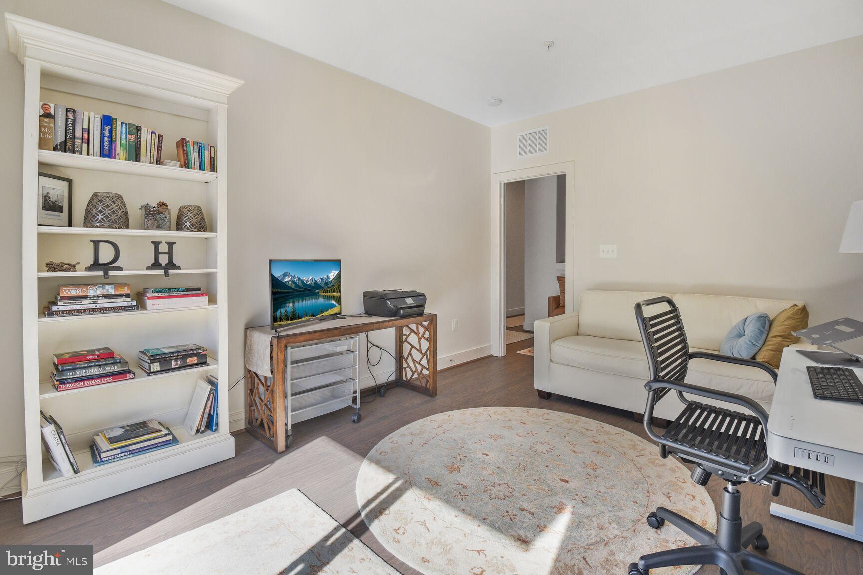 813 ROCKWELL AVENUE 813