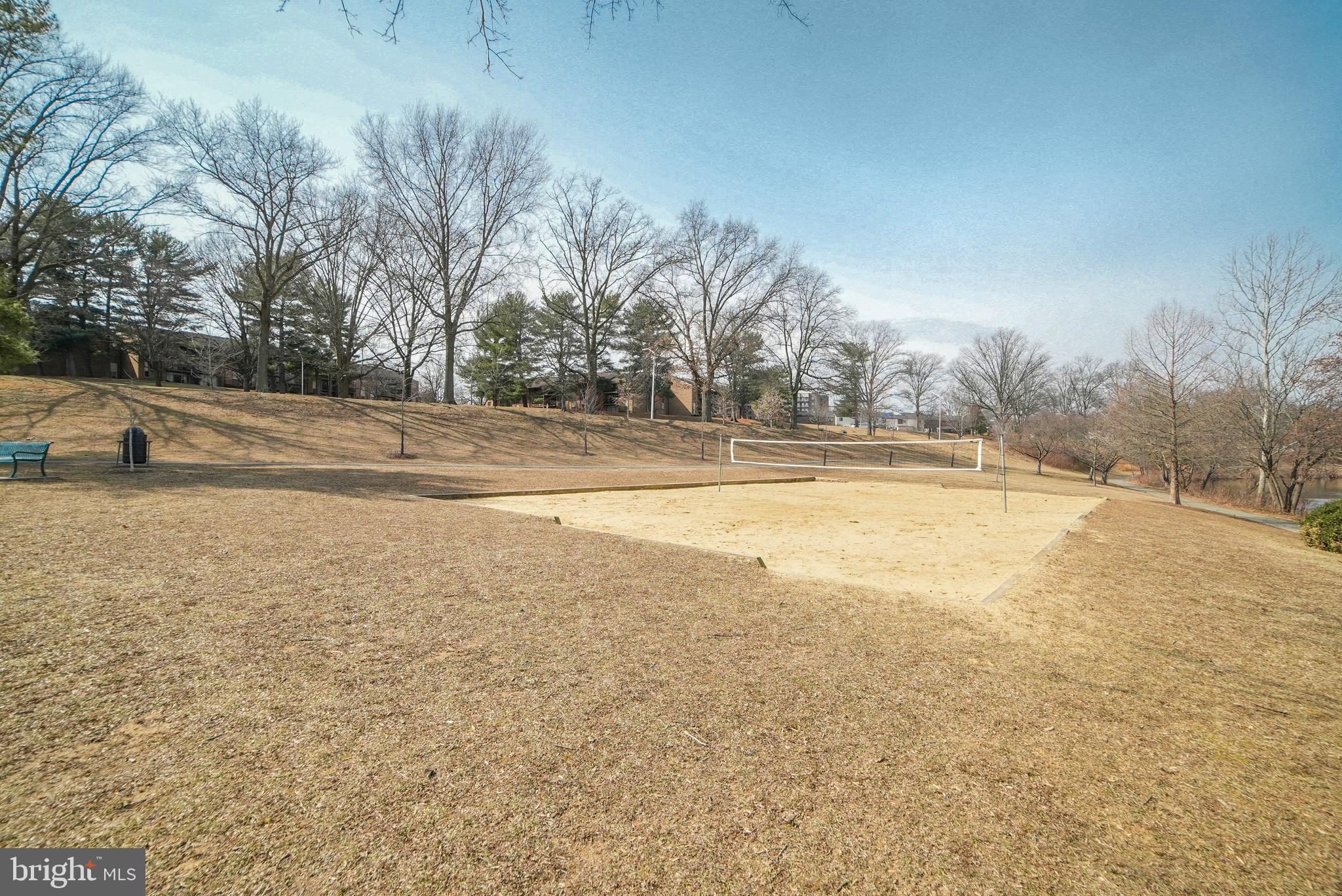 10511 CAMBRIDGE COURT