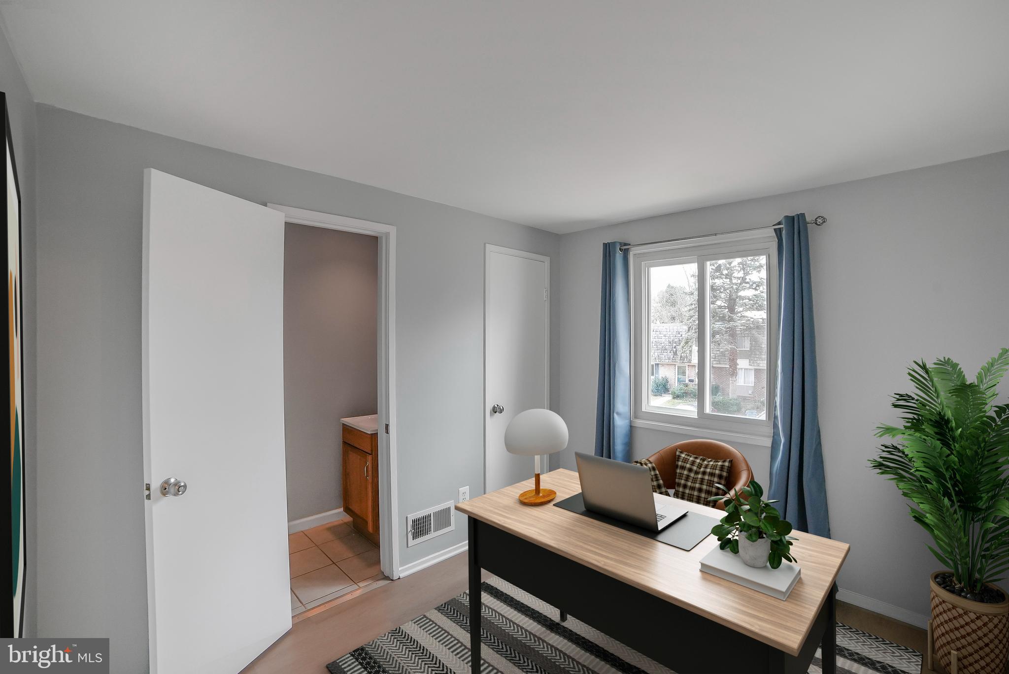 10511 CAMBRIDGE COURT