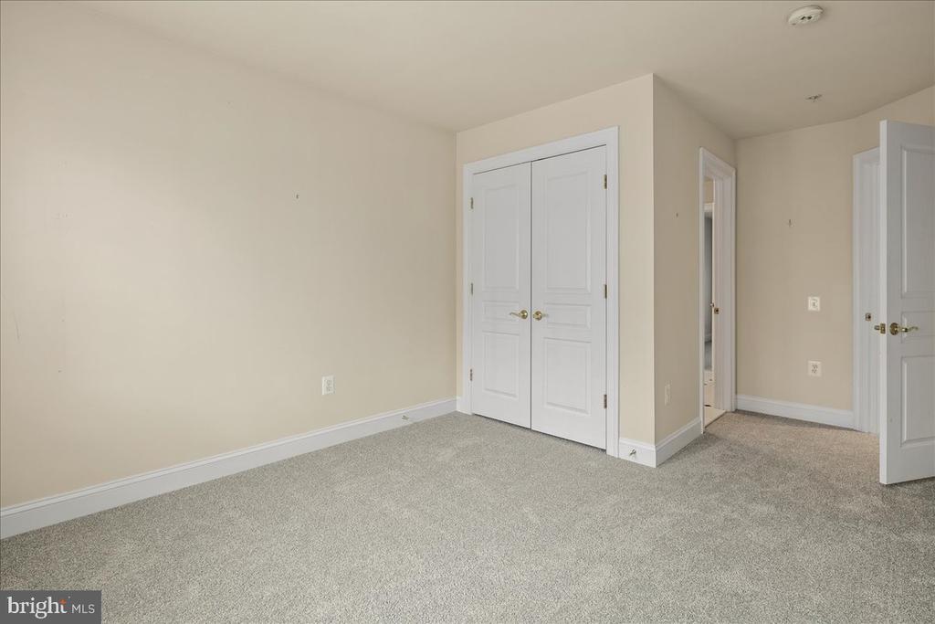 102 DEEP TRAIL LANE