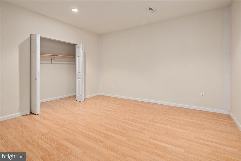 102 DEEP TRAIL LANE