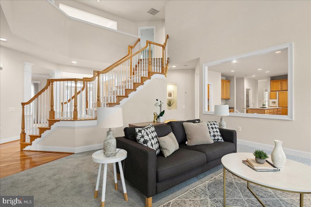 102 DEEP TRAIL LANE