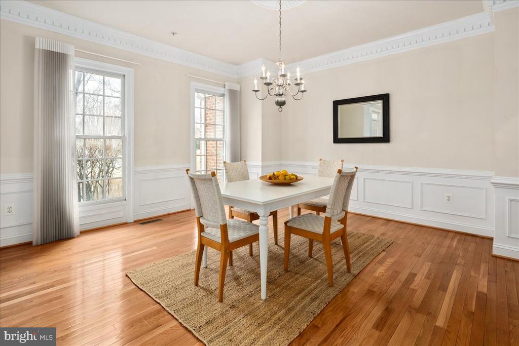 102 DEEP TRAIL LANE