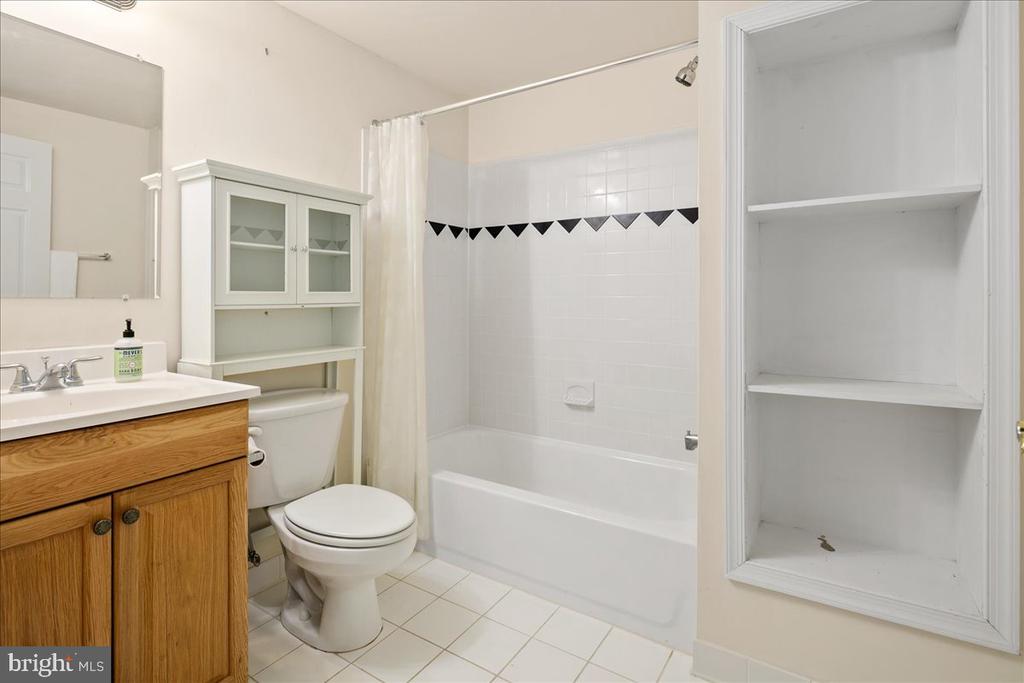 102 DEEP TRAIL LANE