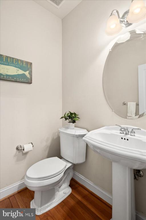 102 DEEP TRAIL LANE