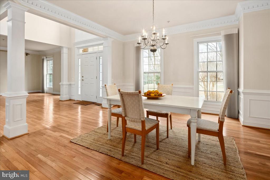 102 DEEP TRAIL LANE
