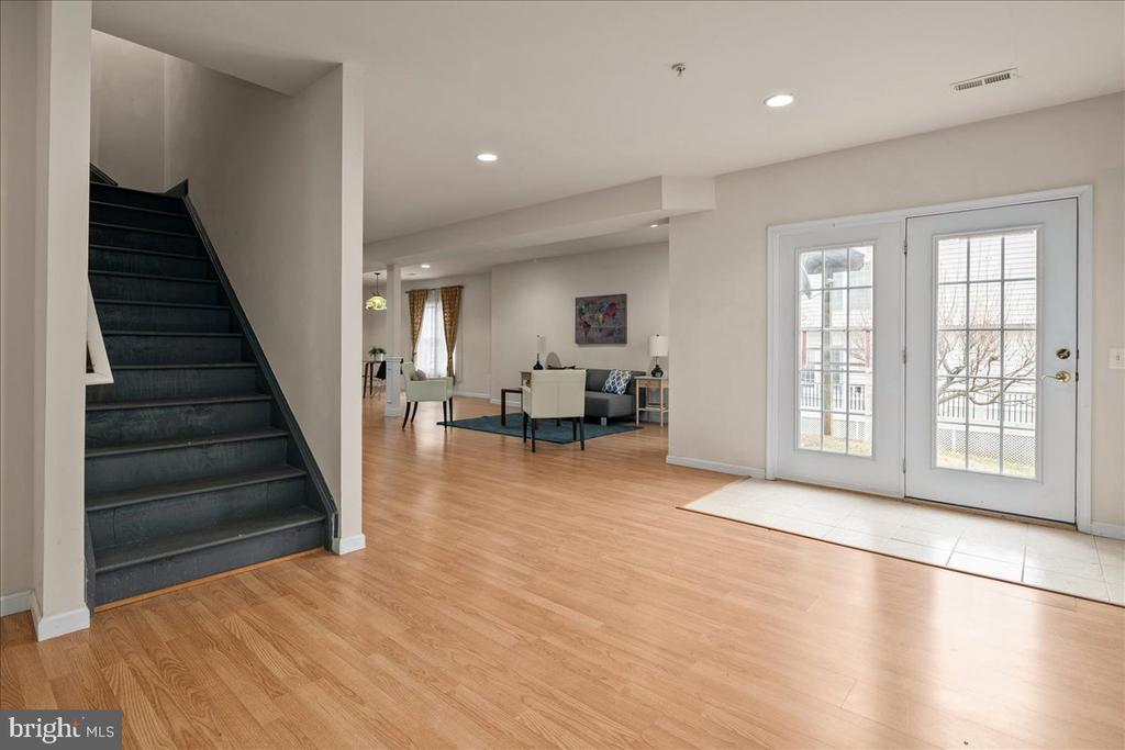 102 DEEP TRAIL LANE