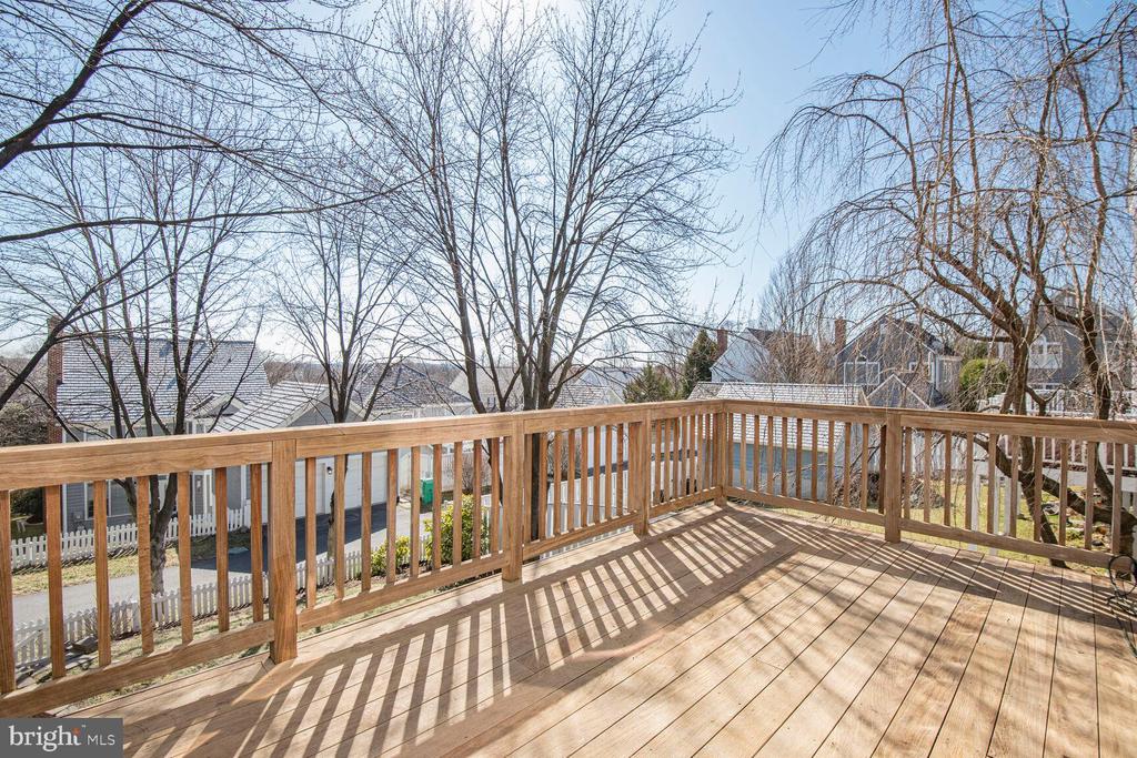 605 KENT OAKS WAY