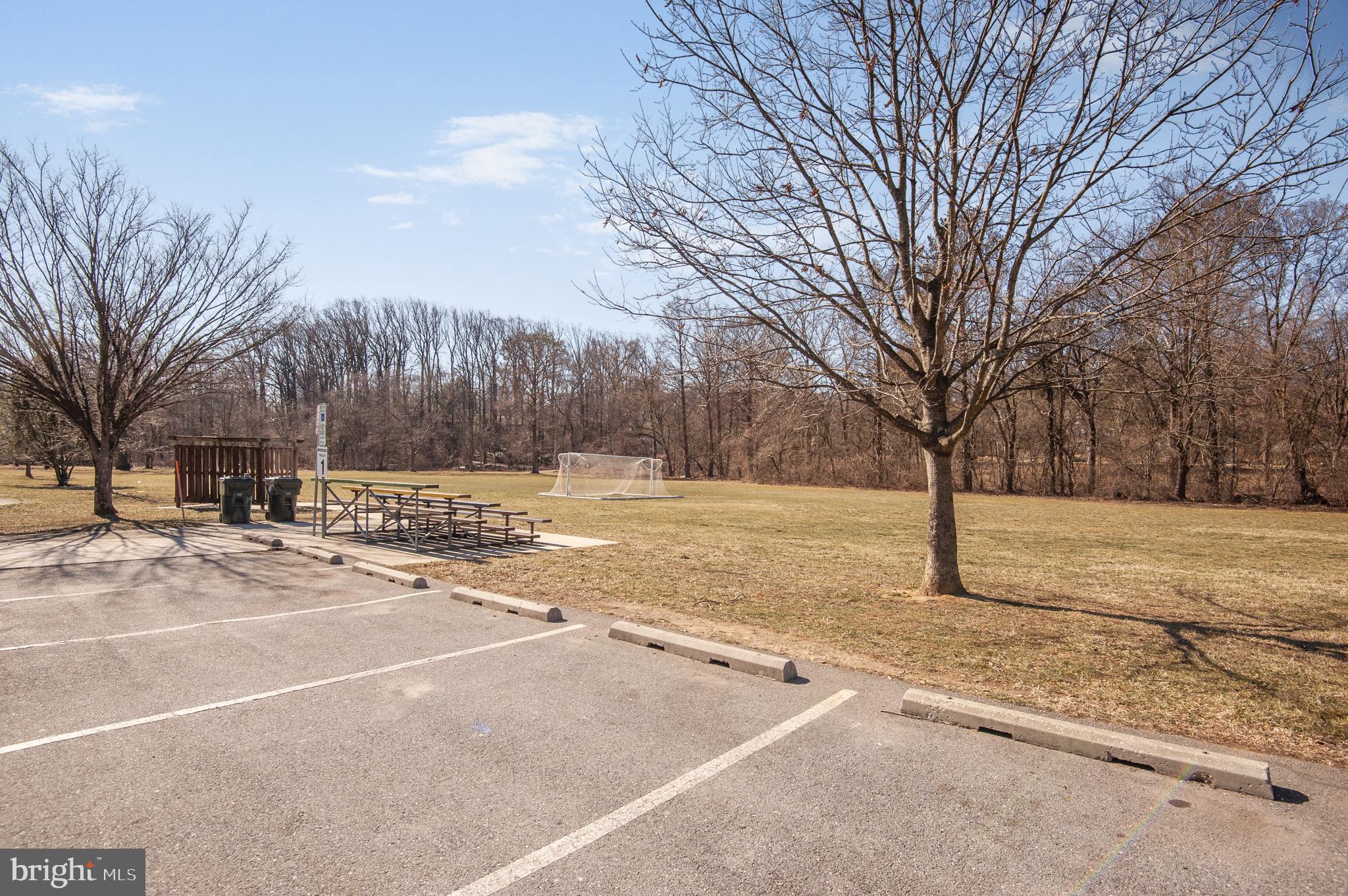 10110 BRUNETT AVENUE