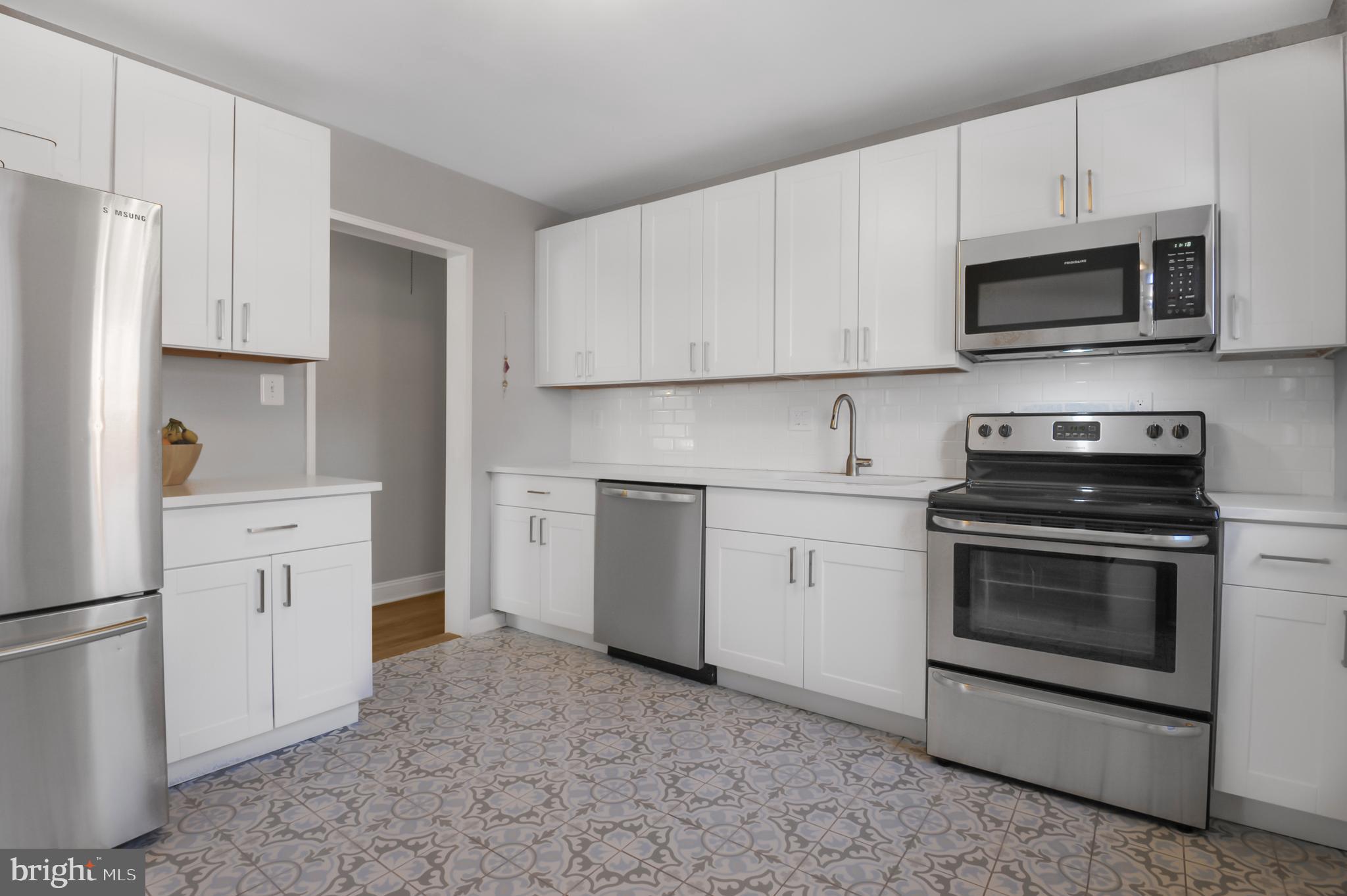 10110 BRUNETT AVENUE