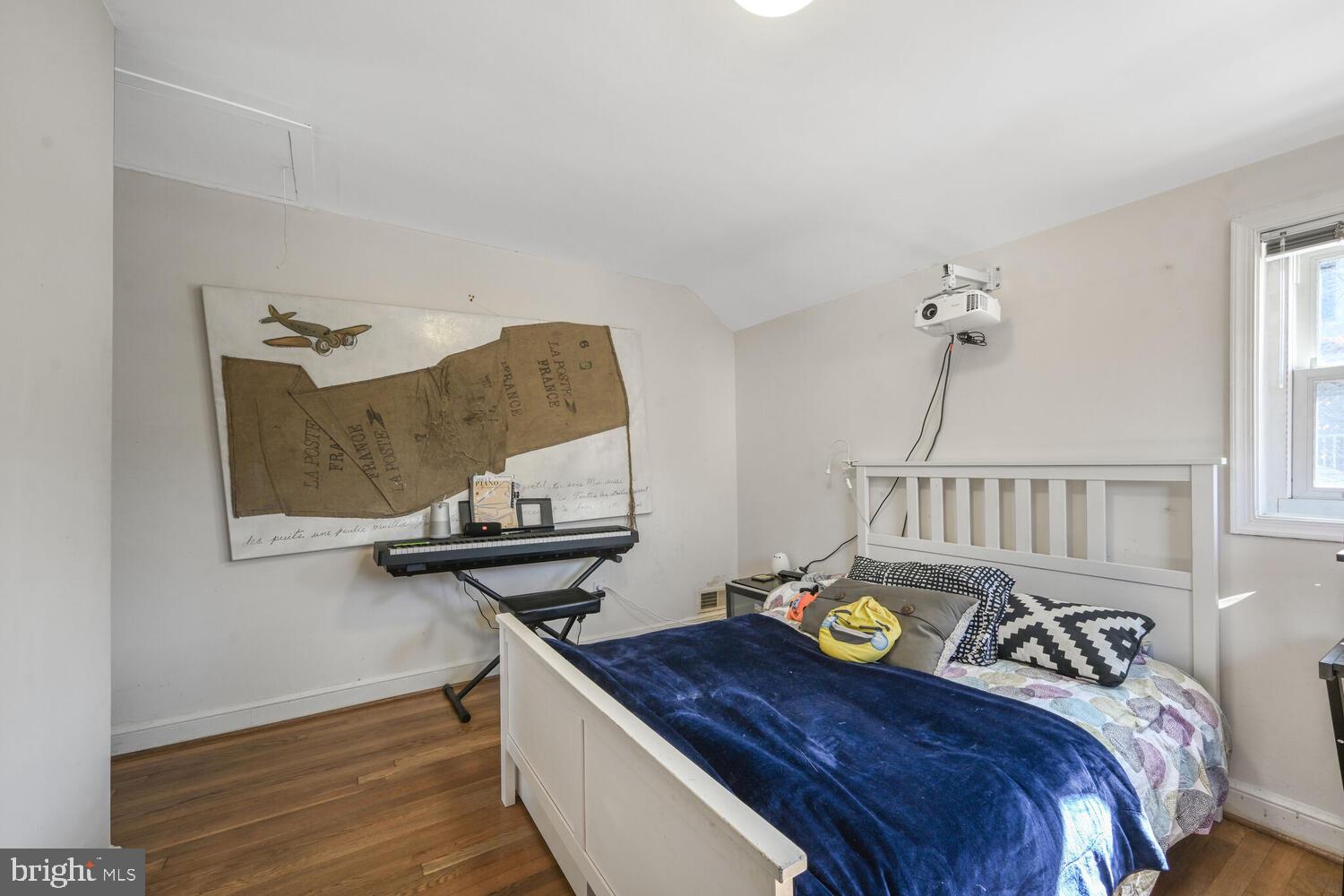 7213 RIDGEWOOD AVENUE