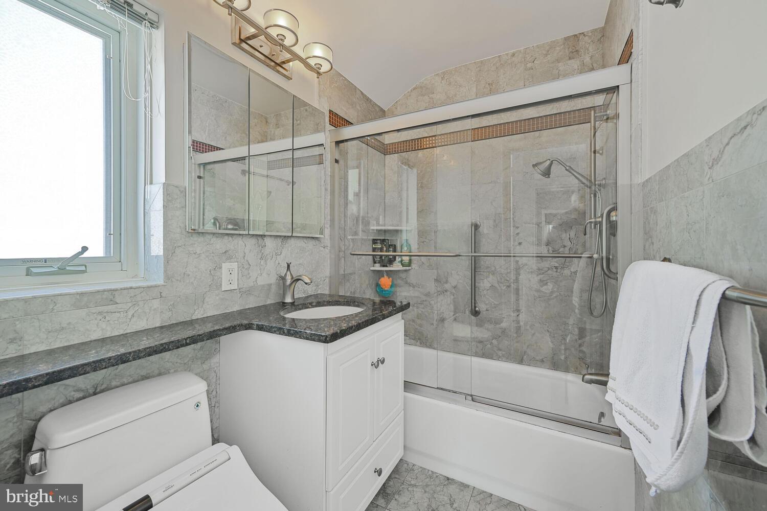 7213 RIDGEWOOD AVENUE