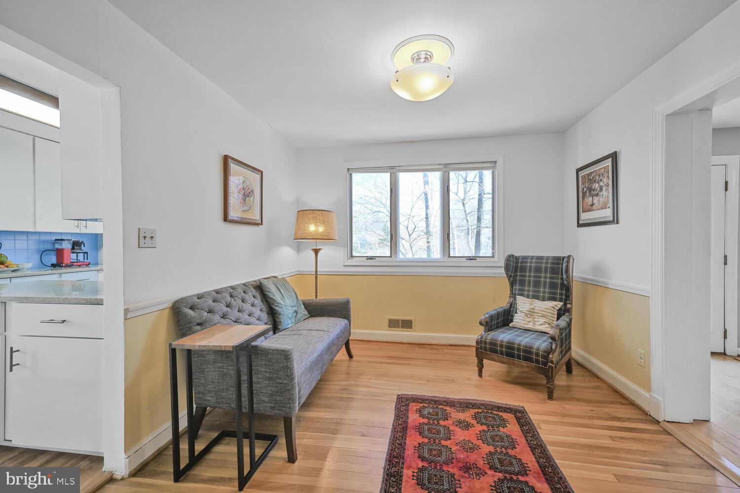 7213 RIDGEWOOD AVENUE