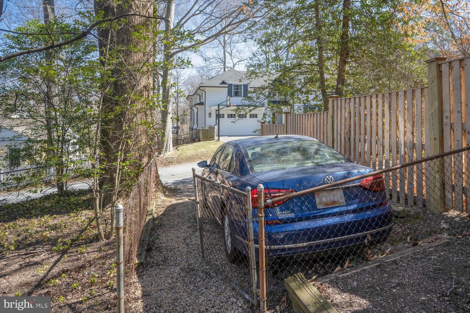 7213 RIDGEWOOD AVENUE