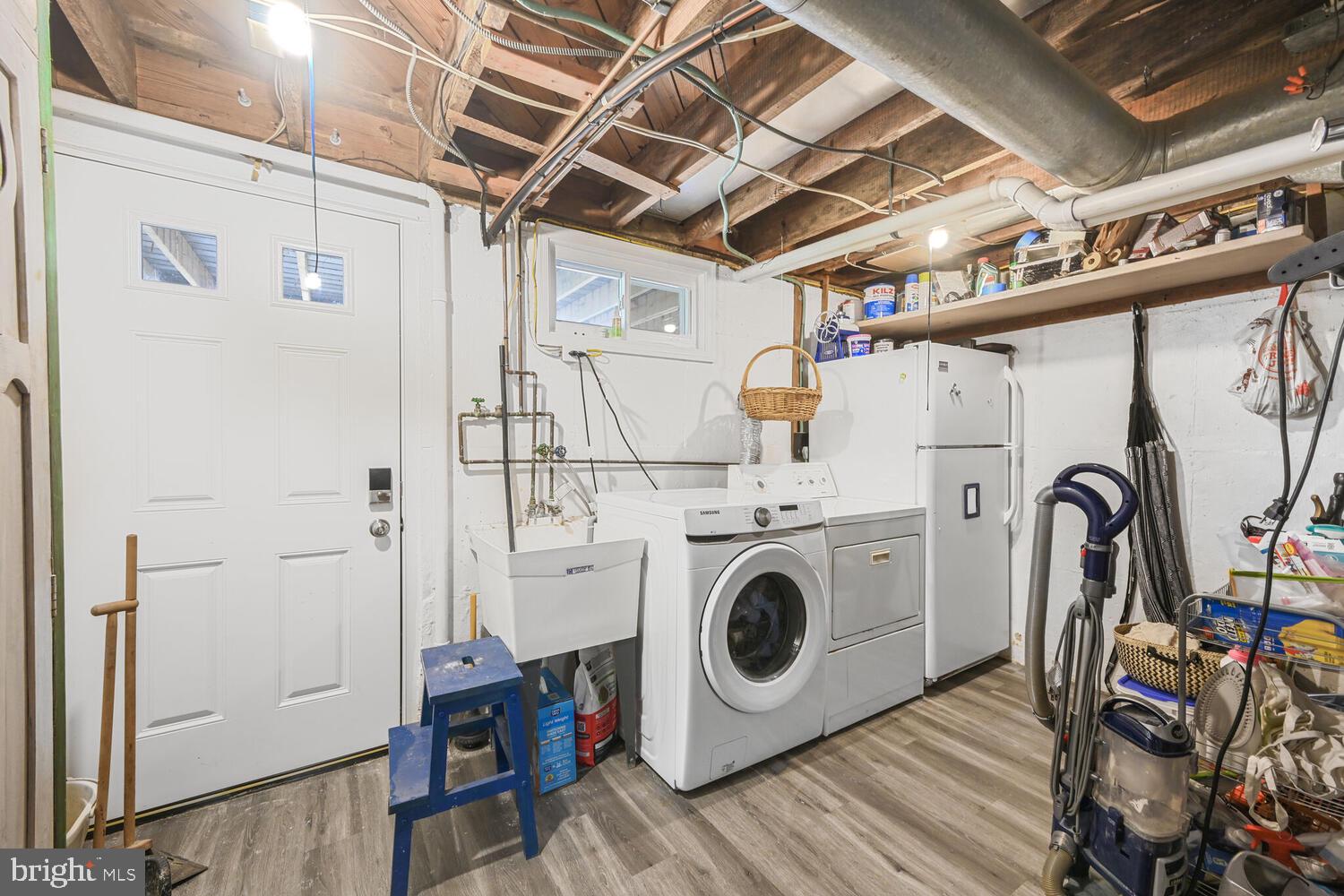 7213 RIDGEWOOD AVENUE