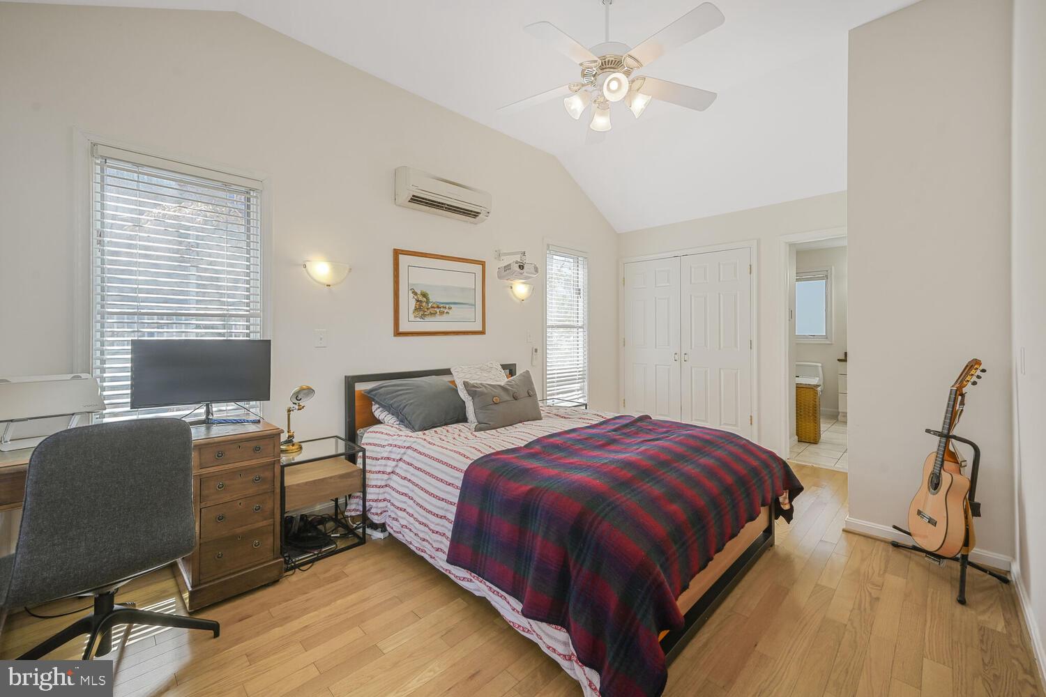 7213 RIDGEWOOD AVENUE