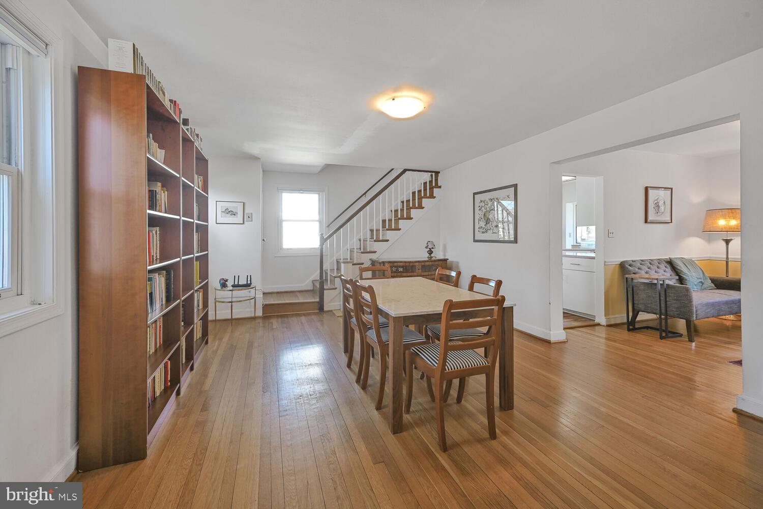 7213 RIDGEWOOD AVENUE