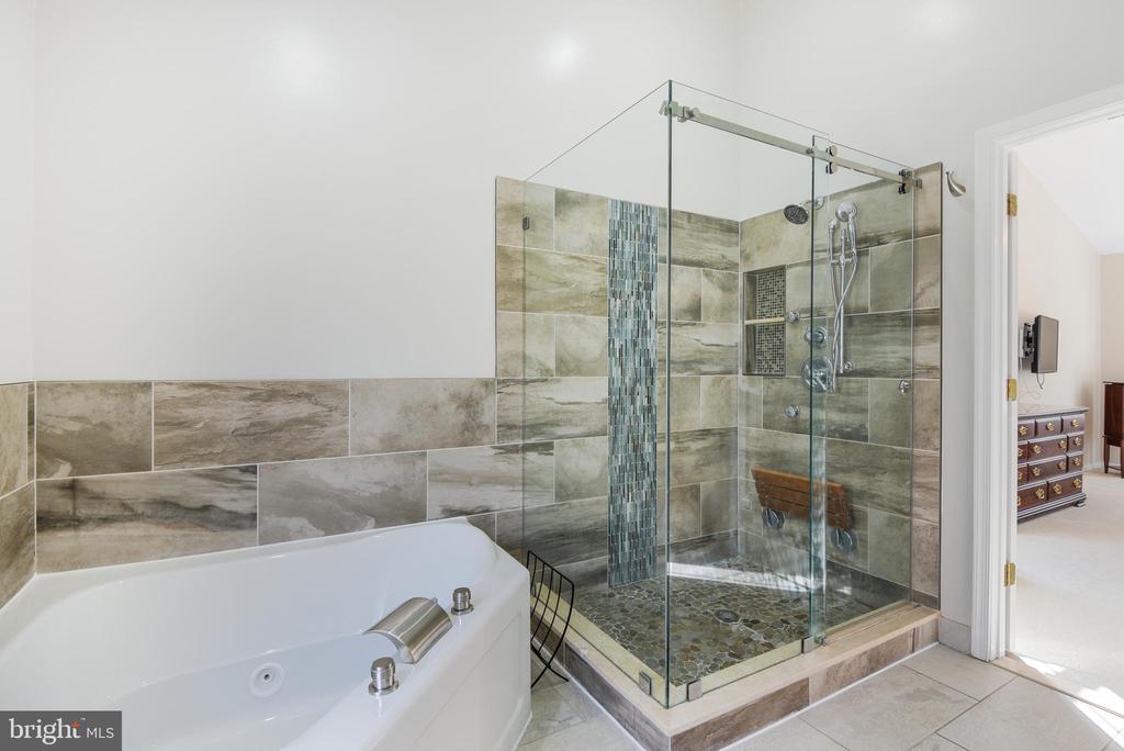 12532 CARRINGTON HILL DRIVE