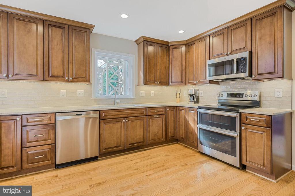 12532 CARRINGTON HILL DRIVE