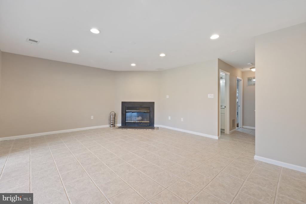 19131 HIGHSTREAM DRIVE