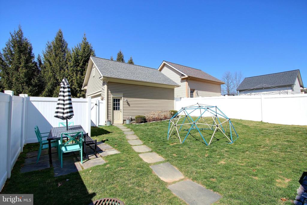 23724 BENNETT CHASE DRIVE
