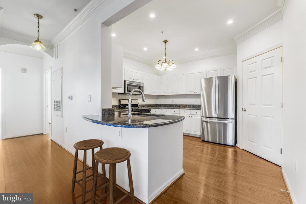 31 BOOTH STREET 251