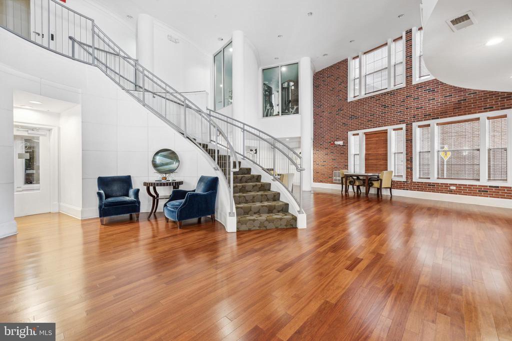 31 BOOTH STREET 251