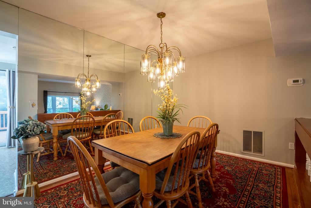 23 APPLE SEED LANE