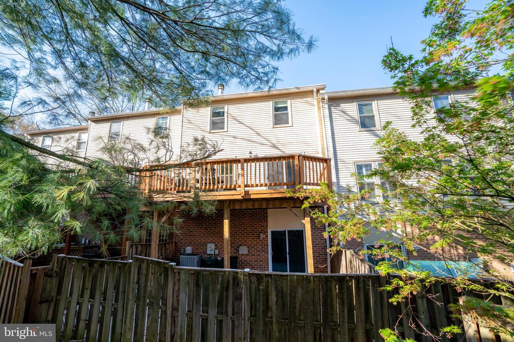 23 APPLE SEED LANE