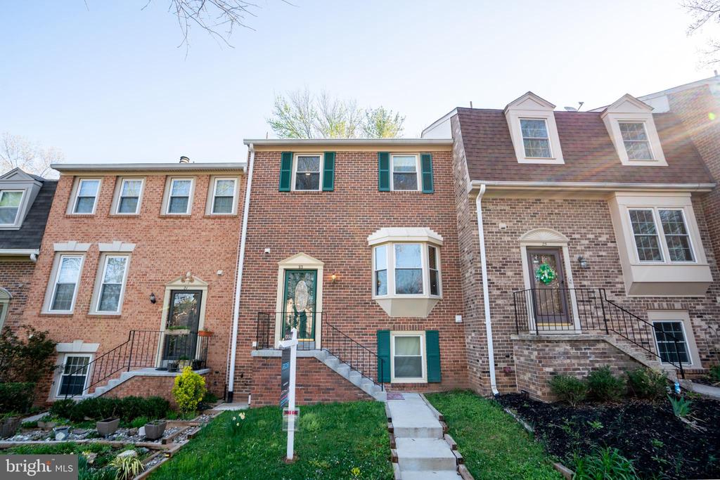 23 APPLE SEED LANE