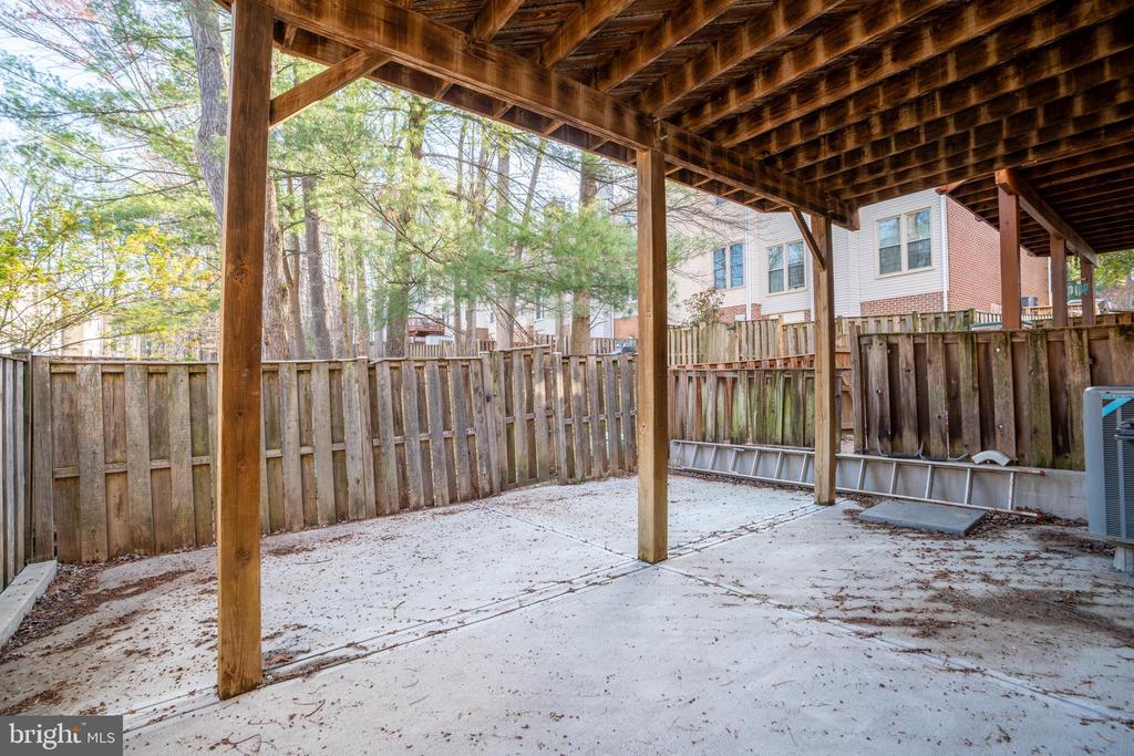 23 APPLE SEED LANE