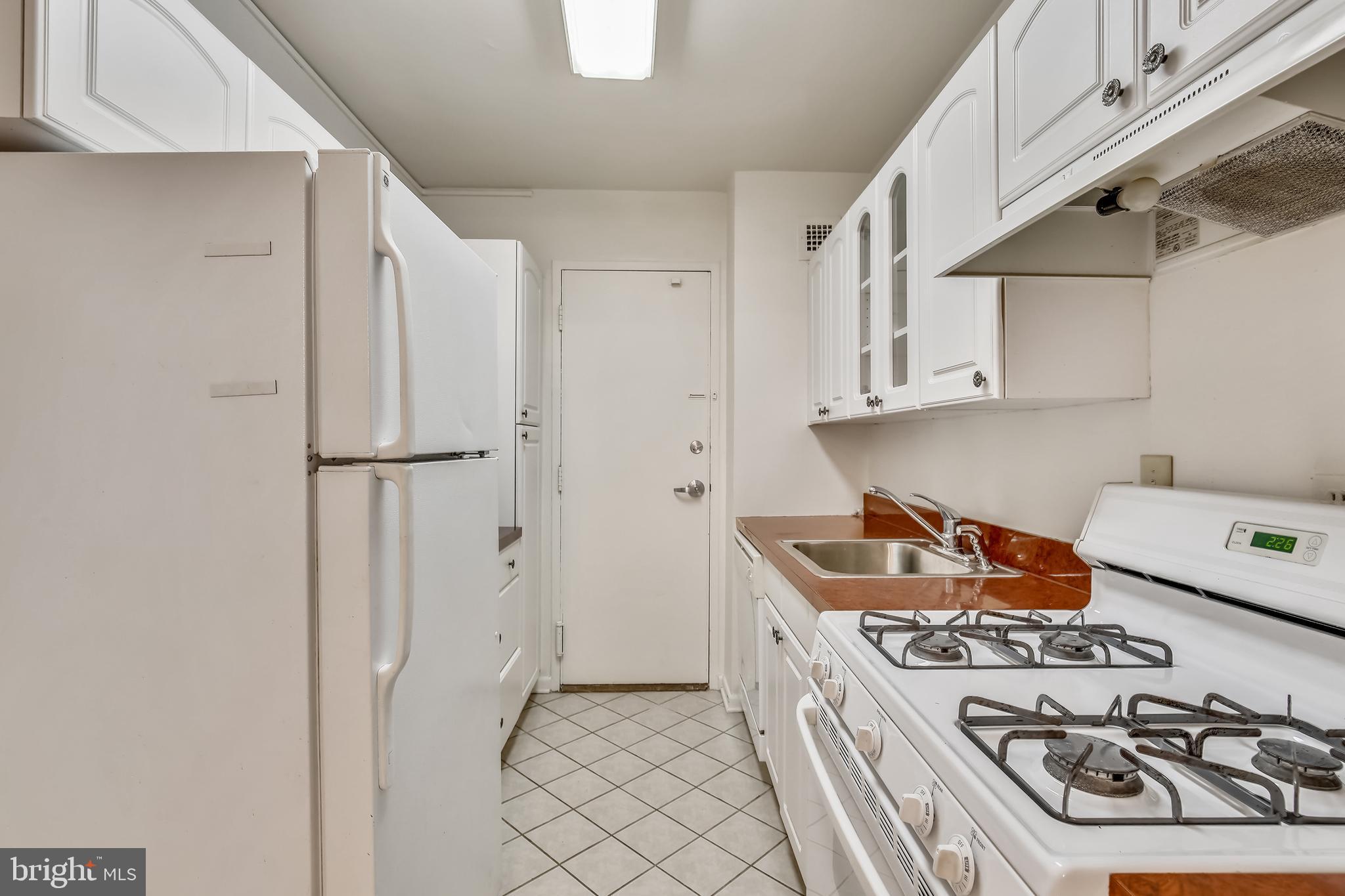 10401 GROSVENOR PLACE 123