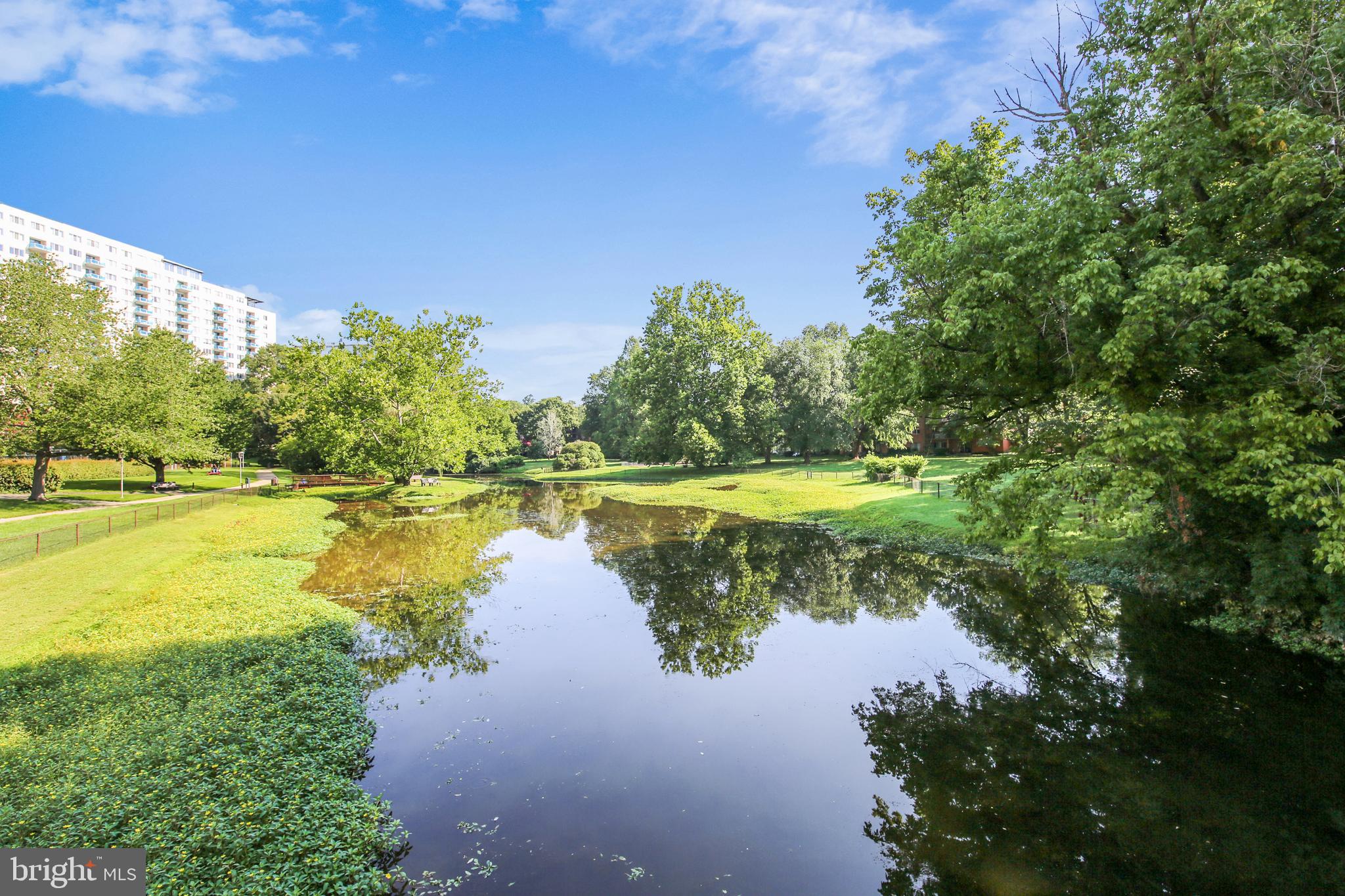 10401 GROSVENOR PLACE 123