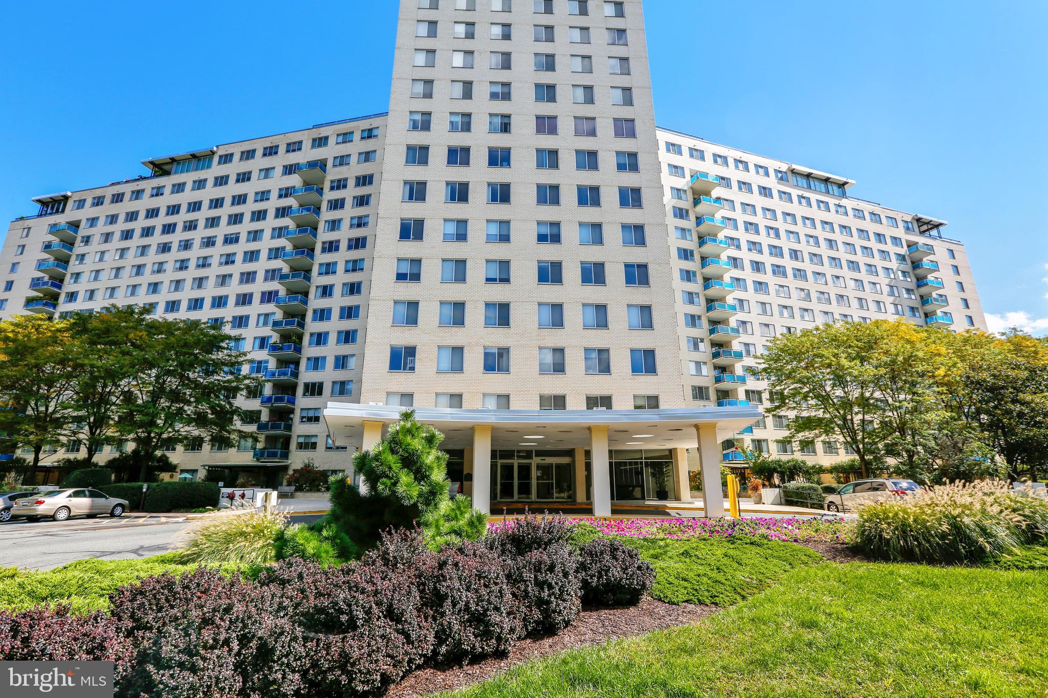 10401 GROSVENOR PLACE 123