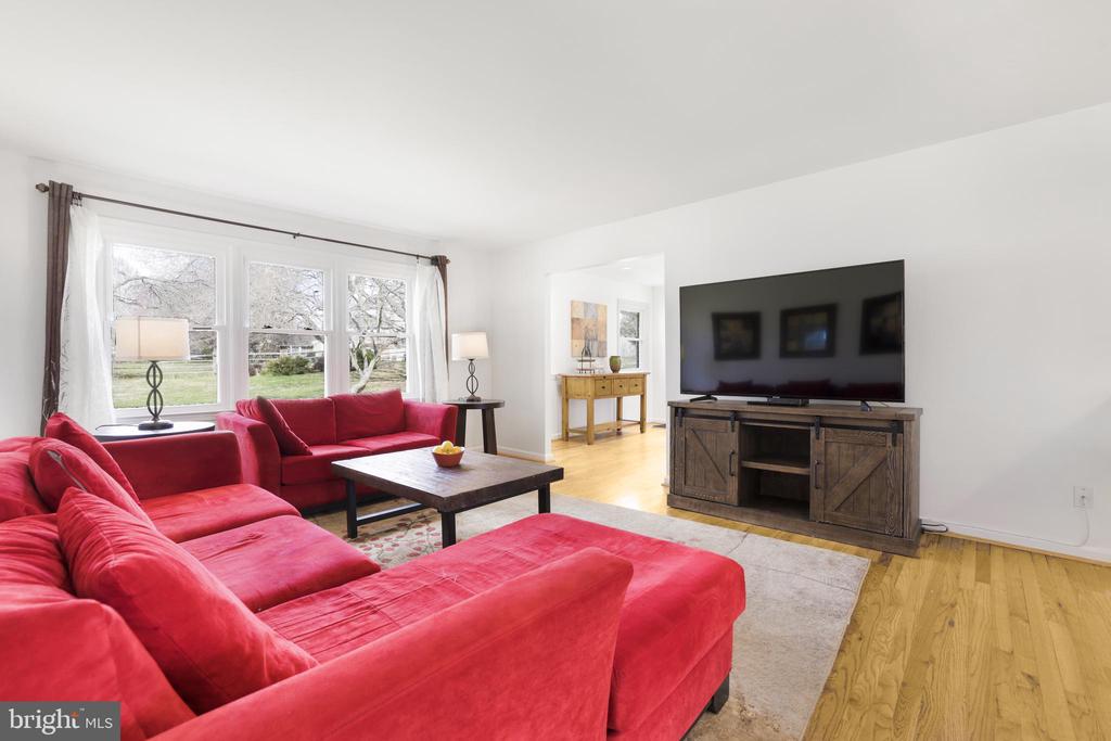 15616 NORMAN DRIVE